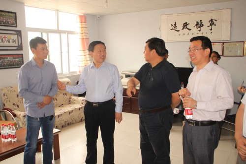 邯郸市副市长宋仁堂来我校慰问 (2)