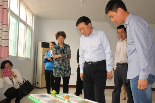 邯郸市副市长宋仁堂来我校慰问 (5)