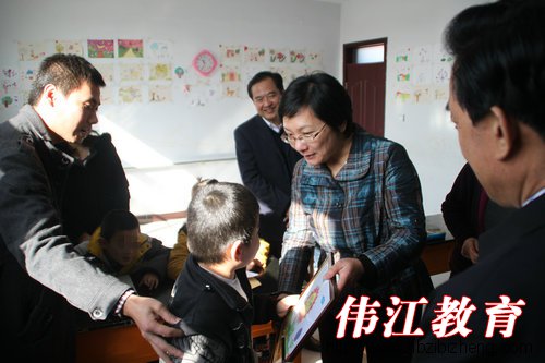 河北省残联理事长常丽虹到我校调研自闭症康复工作 (4)